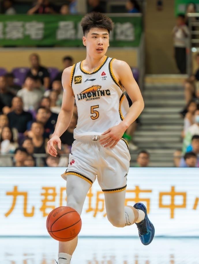 辽篮3连胜之夜，5 人上双对手被打懵了，杨鸣真没看走眼！
