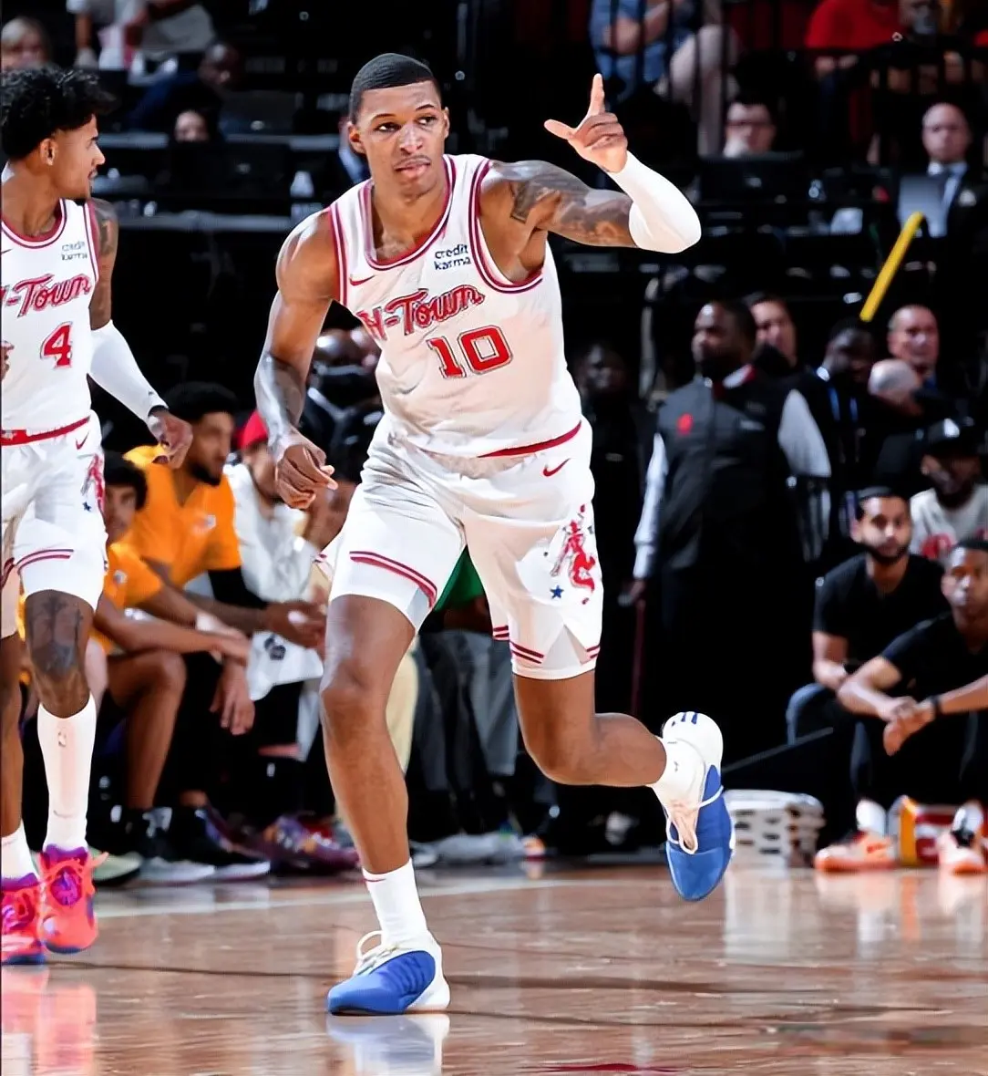 alt, 内线将继续, 开内线的空 alt, 内线将继续, 开内线的空